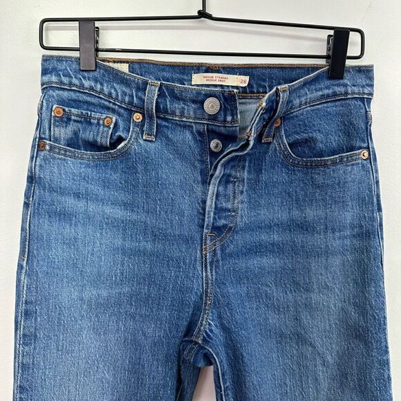 Levi’s Premium Women’s Wedgie Straight (Love Triangle) Wedgie Droit - Picture 8 of 14